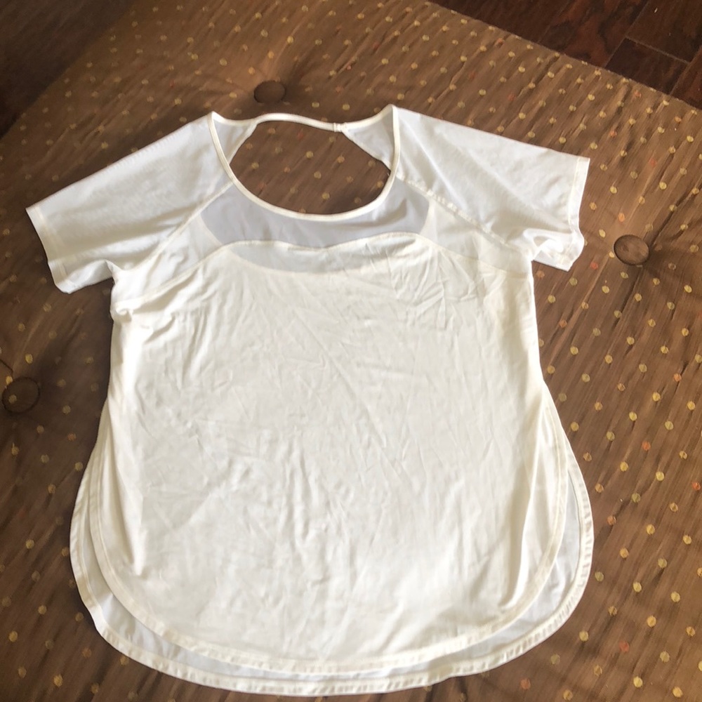 Lululemon white short sleeve T-shirt size 2